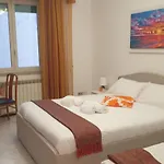 Apartman Augusto42 - A Due Passi Da Stadio E Mostra - 2 Bagni - Garage E Metro Sotto Casa *